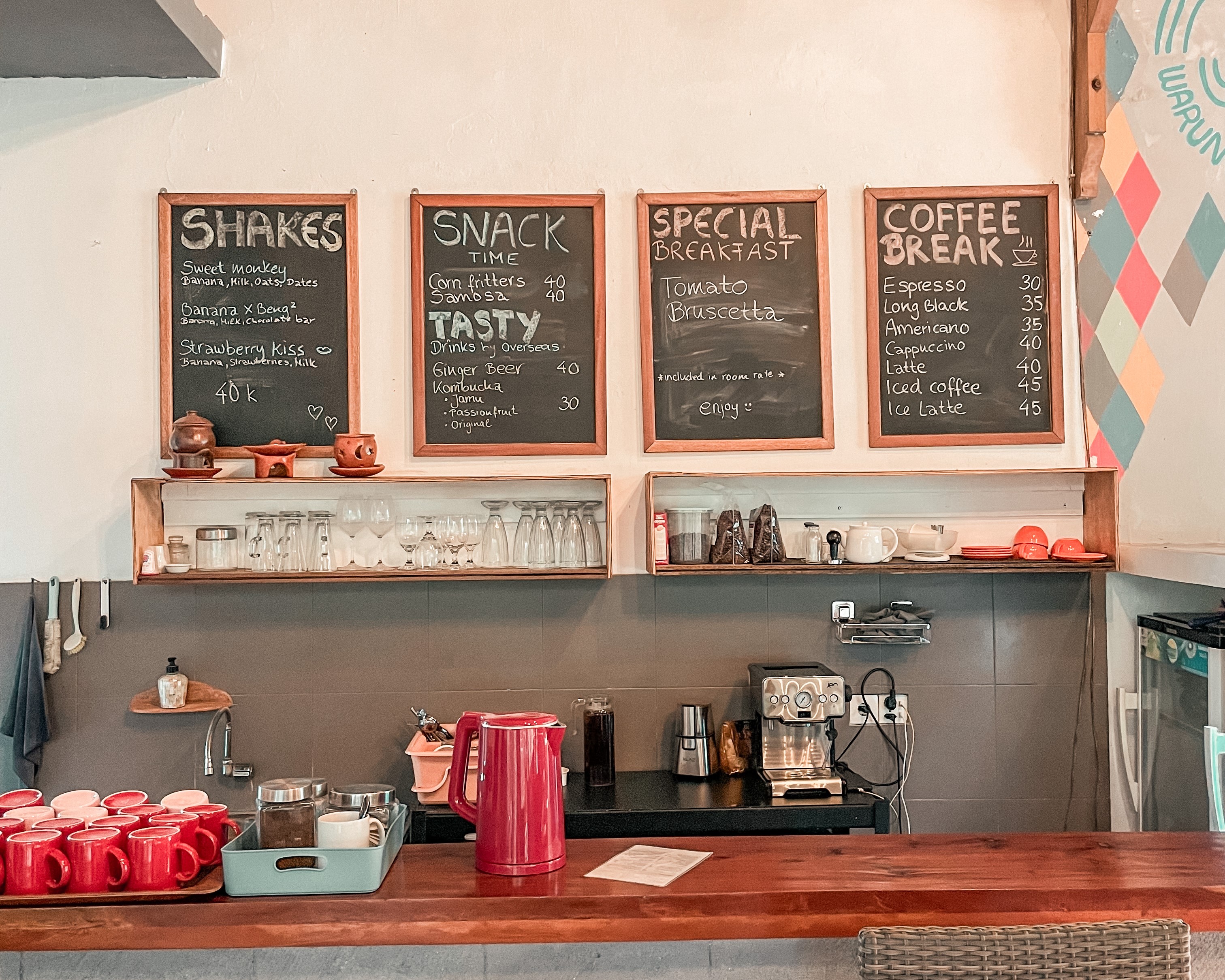 Vibes Hospitality - Beach View